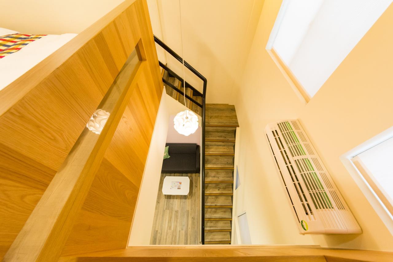 W Hostel Tainan Buitenkant foto